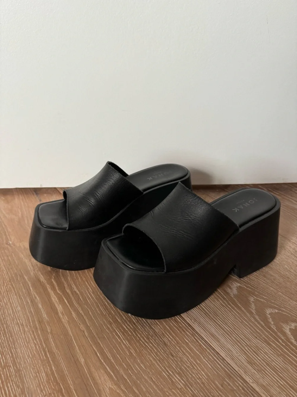Platform Mules by Jonak Paris - Picture 3 of 6